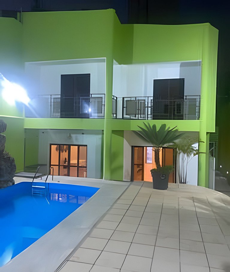 Quarto Liberdade São Paulo em Casa com Piscina!