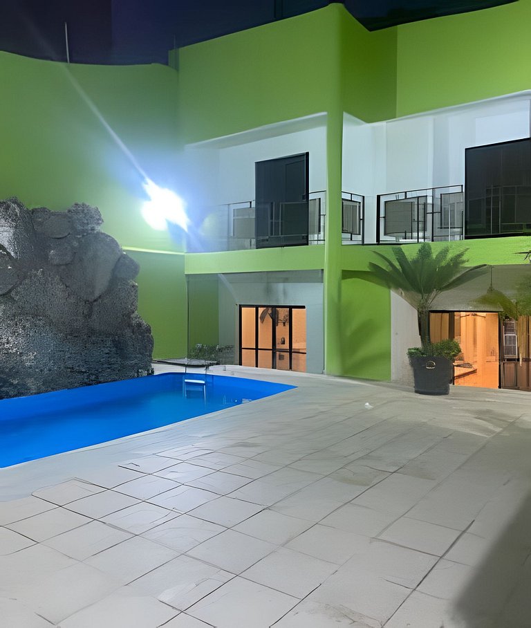 Quarto São Paulo Casa c/ Piscina